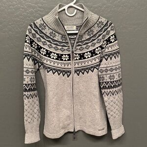 SKHoop of Scandinavia The original skirt company
Lambs wool sweater size M